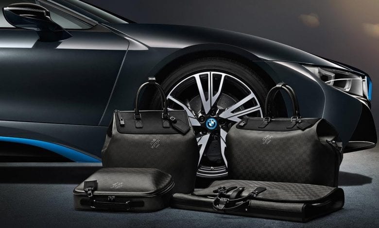 Louis Vuitton creează o colecţie specială de genți pentru BMW i8