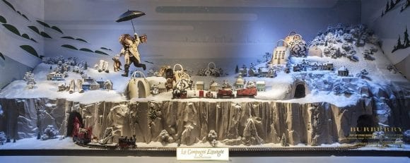 Crăciunul, o călătorie magică cu Burberry şi Printemps