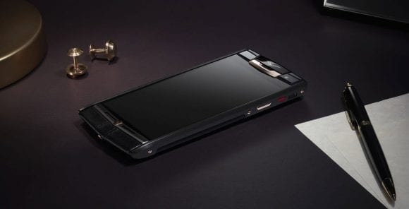 Vertu Signature Touch Pure Jet Red Gold  smartphone de 19.500 euro
