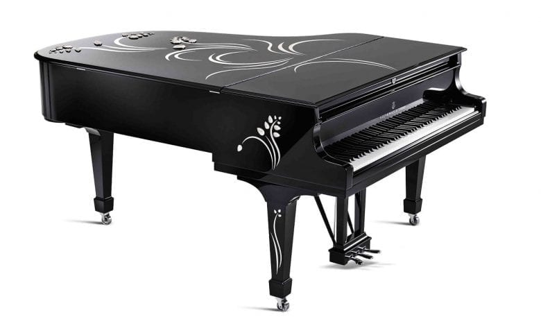 Lalique a colaborat cu Steinway pentru minunatul pian Heliconia