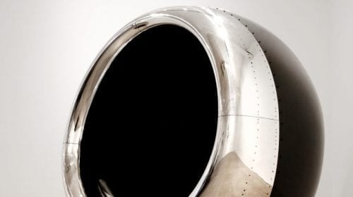 Scaun realizat dintr-un motor de Boeing 737