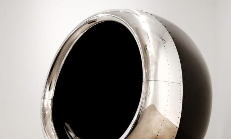 Scaun realizat dintr-un motor de Boeing 737