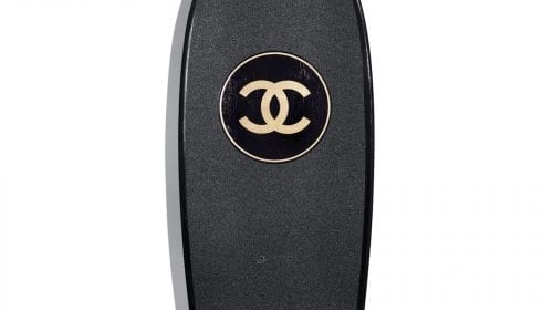 S-a lansat primul skateboard de lux marca Chanel
