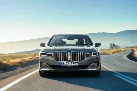 Noul BMW Seria 7 consolidează tradiția luxoasă cu performanță premium și design dominant