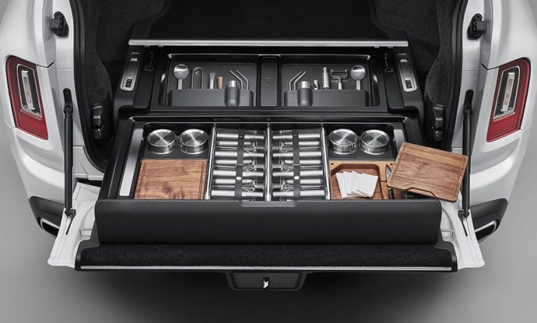 Rolls-Royce Cullinan are un portabaj de lux. Cum arată acesta și câte lucruri poți depozita