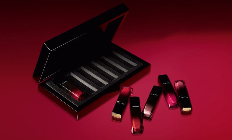 Rouge Allure Laque by Chanel, nuanțe vibrante care durează mai mult pe buze