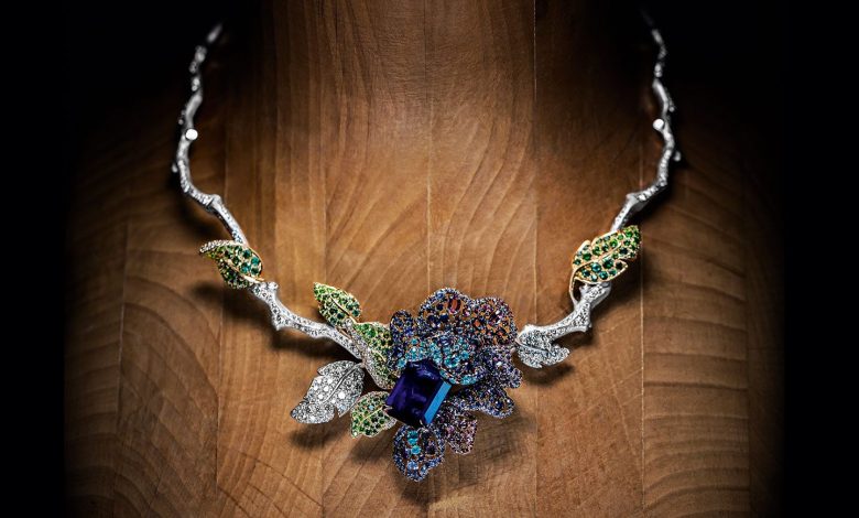 Dior a lansat colecția de bijuterii Rose High Jewelry