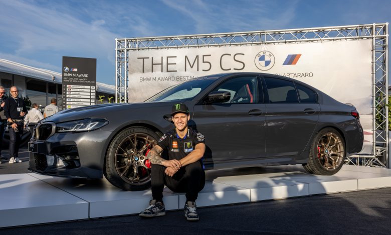 Cel mai rapid pilot în calificările MotoGP, Fabio Quartararo, câştigă râvnitul BMW M Award pentru al doilea an consecutiv: noul BMW M5 CS