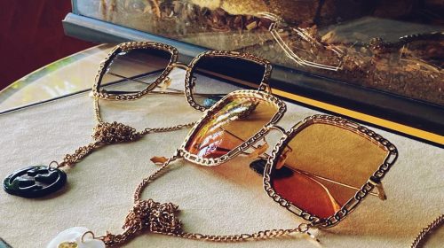 Cristale, perle și charmuri! Descoperă cei mai glam ochelari pentru petrecerea dintre ani!