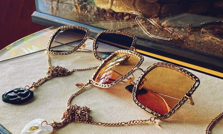 Cristale, perle și charmuri! Descoperă cei mai glam ochelari pentru petrecerea dintre ani!