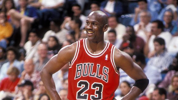 Un bilet de la meciul de debut al lui Michael Jordan în NBA a fost vândut cu 264.000 de dolari