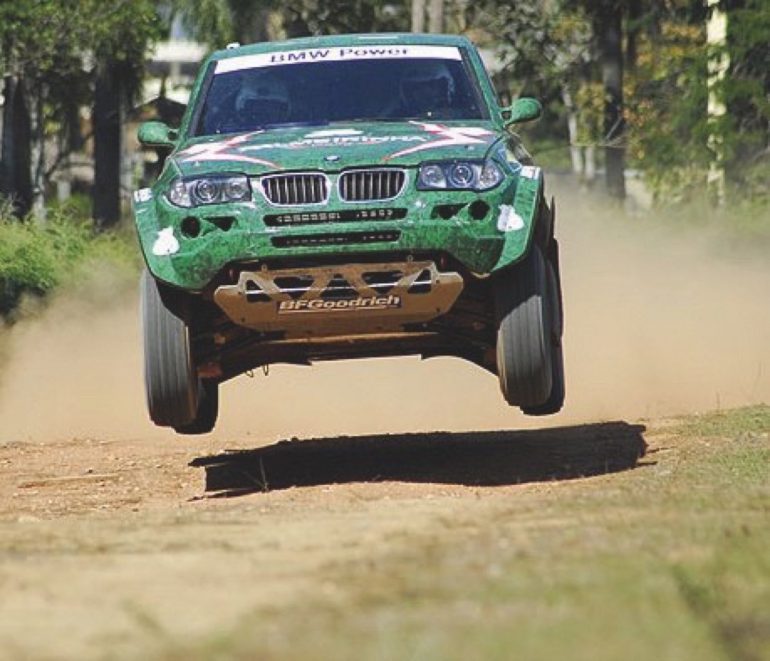  Performanţă printre avanposturi de tehnologie la mai bine de 15 de ani de la lansare: BMW X3CC X-raid în top 10 la Dakar