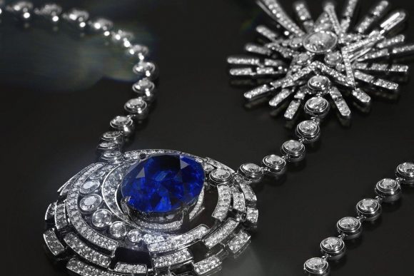 Chanel sărbătorește 90 de ani de producție de bijuterii cu noua sa colecție din 1932