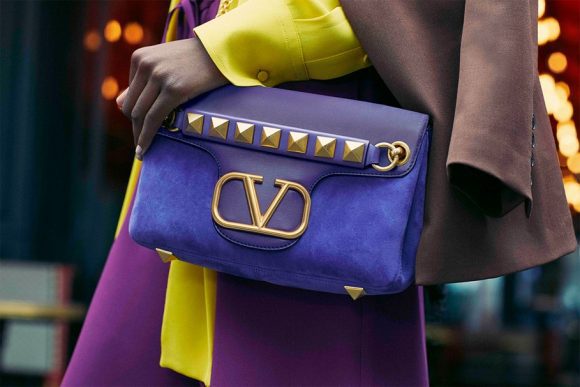 Valentino Garavani lansează o nouă geantă emblematică