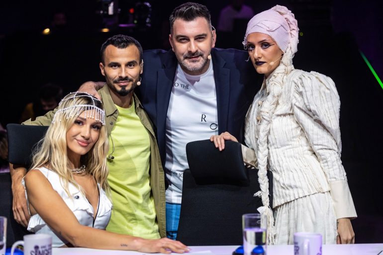 HBO MAX dezvăluie juriul, prezentatorul și moderatorii  ONE TRUE SINGER, primul reality-show de talente produs de  Max Original în România