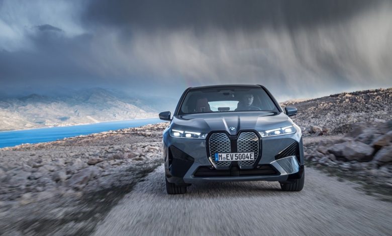 BMW Group accelerează ritmul rapid de creştere în mobilitatea electrică şi dublează vânzările de automobile electrice în primul trimestru