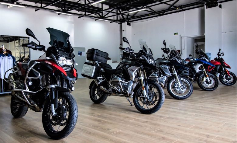 MOTO-HUB BMW Motorrad deschide noul sediu într-o spectaculoasă clădire istorică din Bucureşti