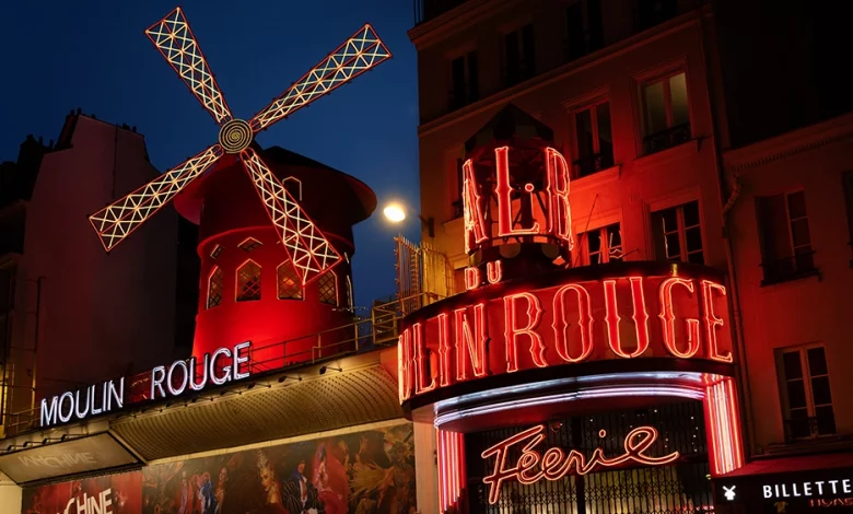 Moulin Rouge din Paris deschide moara de vânt pentru oaspeți