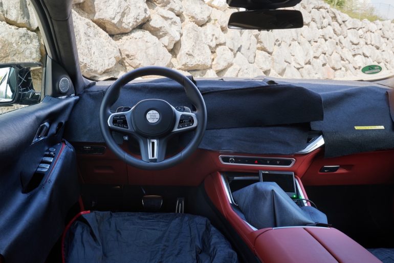 Experienţa M trece într-o nouă dimensiune: teste dinamice cu noul BMW XM