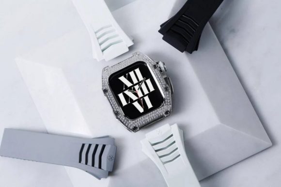 Acest Apple Watch este mai scump decât un Rolex