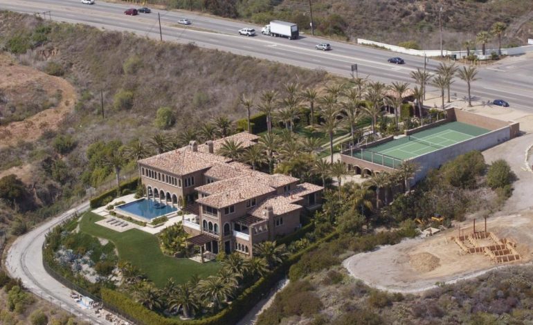 Cher își vinde casa pentru 85 de milioane de dolari