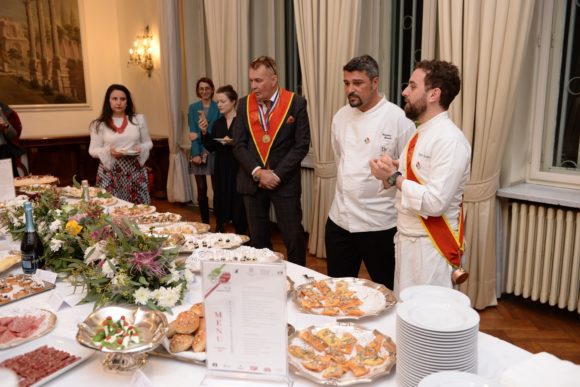 Ambasada Italiei organizează Săptămâna Bucătăriei Italiene în Lume