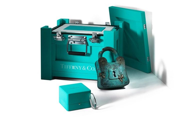 Tiffany & Co. lansează o brățară în ediție limitată pentru sărbători