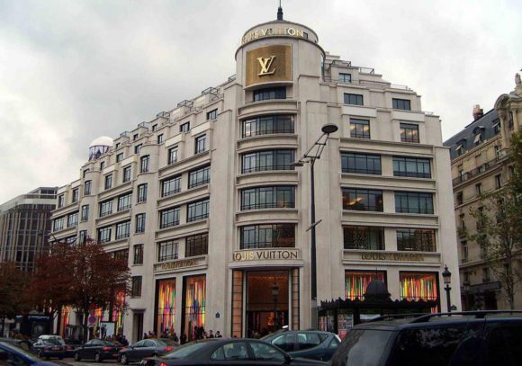 Louis Vuitton transformă sediul principal în hotel