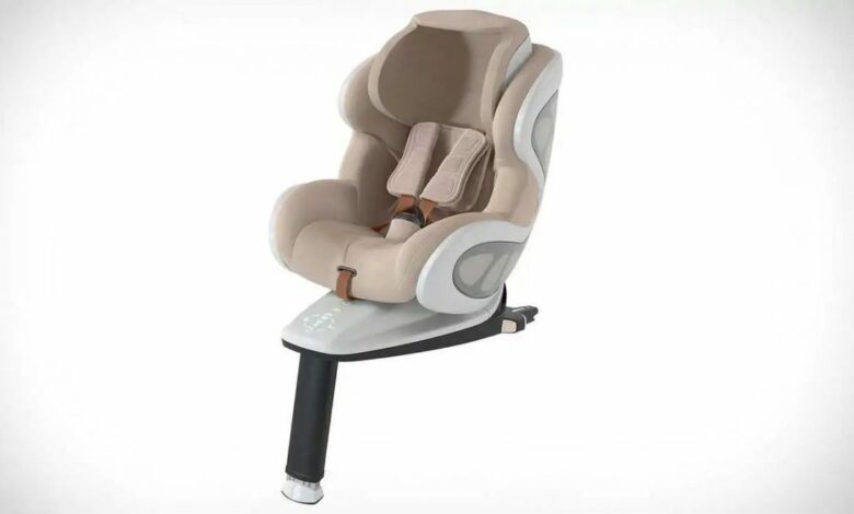 Designerul supermașinii McLaren P1 a proiectat cel mai sigur scaun auto pentru copii