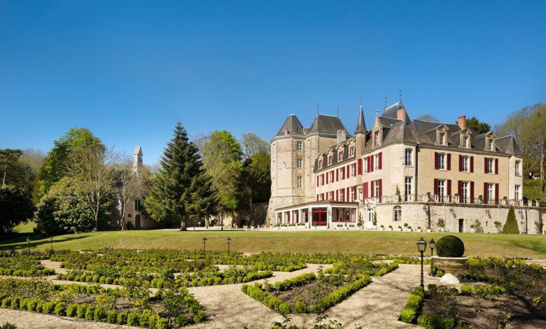 Un faimos castel francez cu istorie de secole, la vânzare pentru 15 milioane de euro