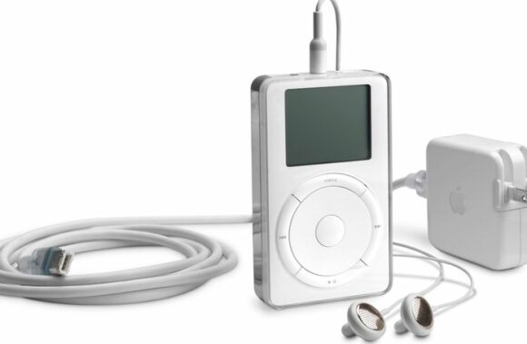 Un iPod din prima generație a fost vândut cu 29.000 de dolari