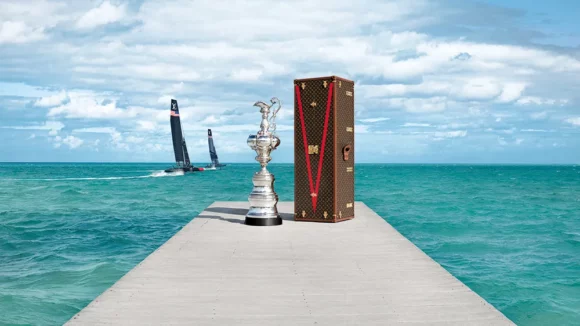 Louis Vuitton revine ca sponsor oficial al Campionatului de navigație America’s Cup