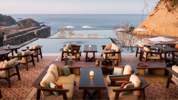 Din Panama până în Grecia, 5 hoteluri ecologice extravagante pentru o escapadă de lux