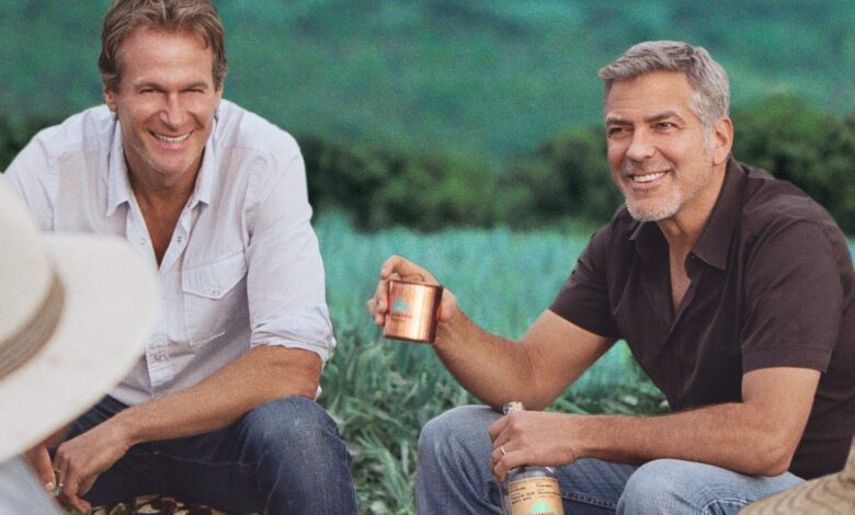 Brandul de tequila al lui George Clooney face echipă cu Cindy Crawford