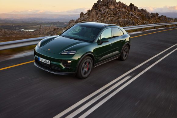 Porsche Macan a ajuns în România. Electric, electrizant și luxos